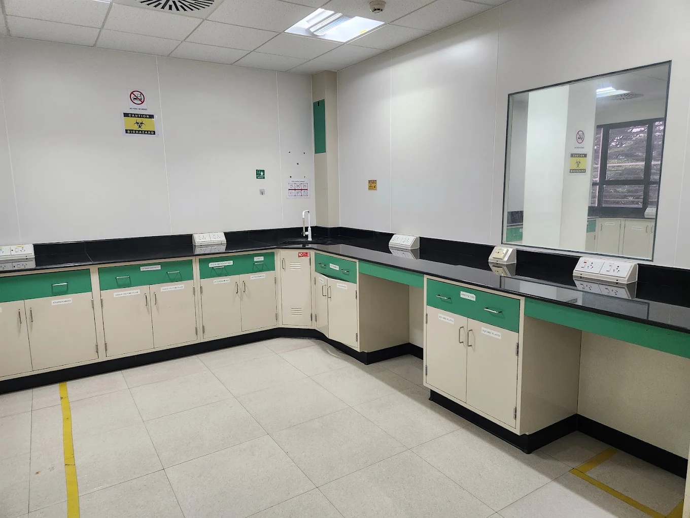 Laboratory room photograph supplied for the Protaxis website